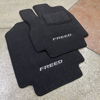 Ворсовые коврики на Honda Freed+ 2016 - 2024 в Москве Ворсовые коврики на Honda Freed+ 2016 - 2024 в Москве