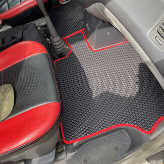 Коврики на Mitsubishi Space Gear 1994&nbsp;-&nbsp;2007 в Москве