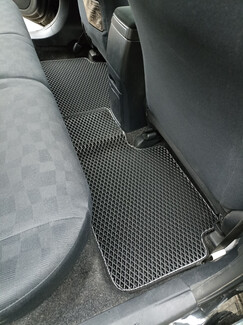 Коврики на Toyota Corolla Fielder (E14) 2006 - 2012 в Москве Коврики на Toyota Corolla Fielder (E14) 2006 - 2012 в Москве