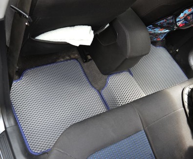 Ворсовые коврики на Mitsubishi Outlander 2001 - 2009 в Москве