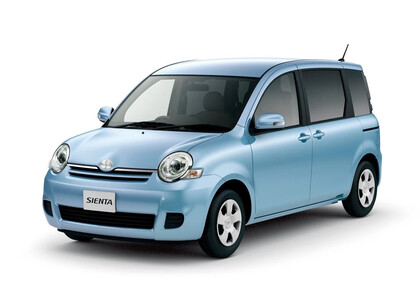 Коврики на Toyota Sienta I 2003 - 2015 в Москве